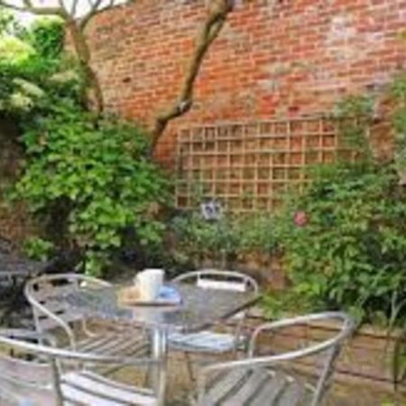 Ann Page Cottage, Aldeburgh Exterior photo